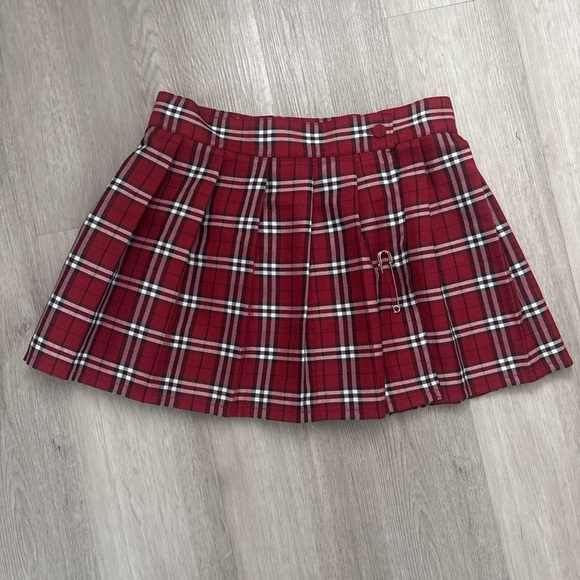 Spirit Red Plaid Mini Skirt perfect for Halloween - Picture 1 of 3